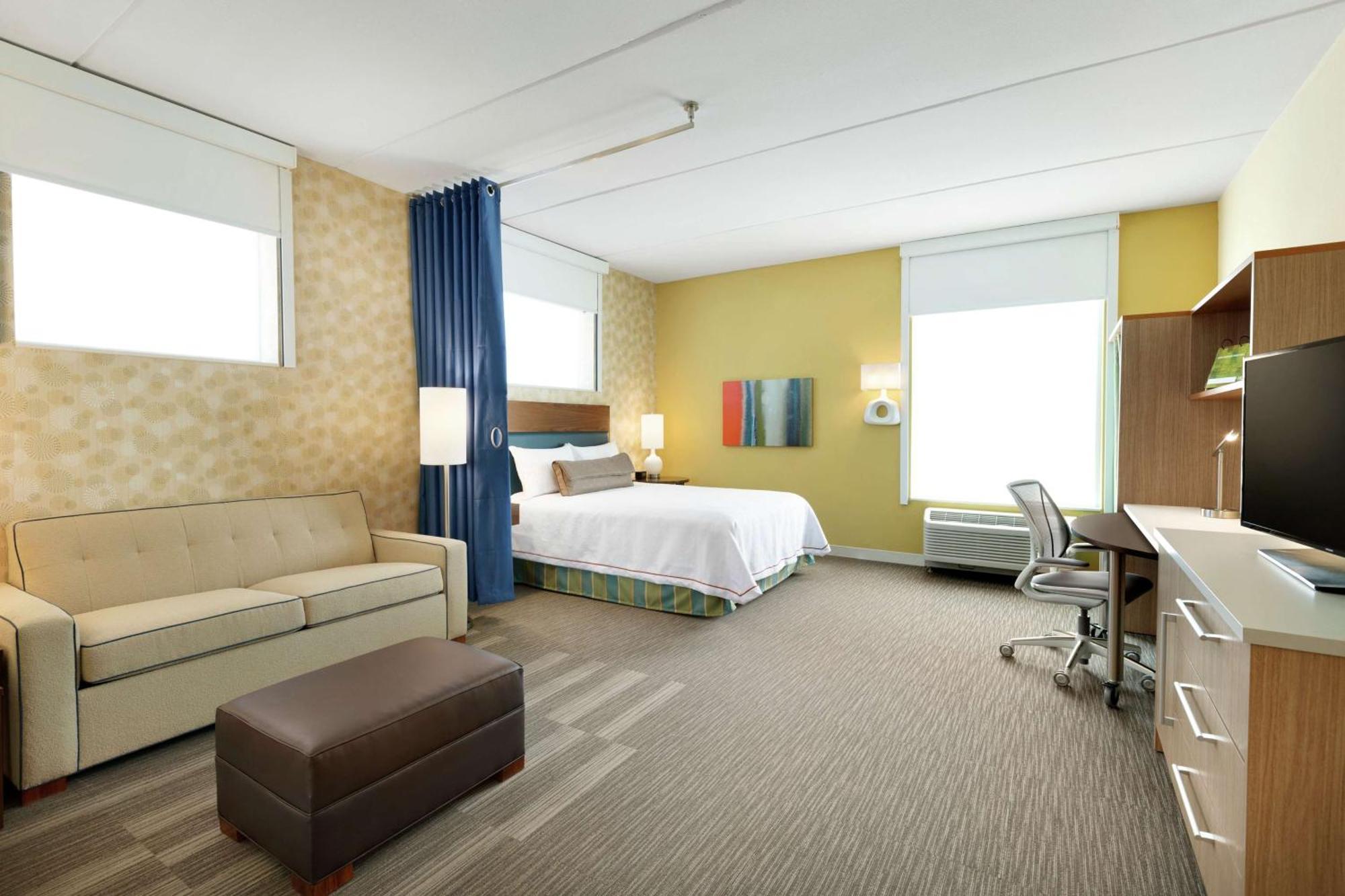 Home2 By Hilton Saratoga 3*